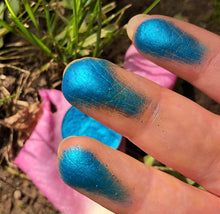 Load image into Gallery viewer, Metallic Blue Eyeshadow High shine pigmented unique colour on fingers 
