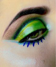 Load image into Gallery viewer, mod eye look in vibrant shades of green with twiggy style drawn on lashes
