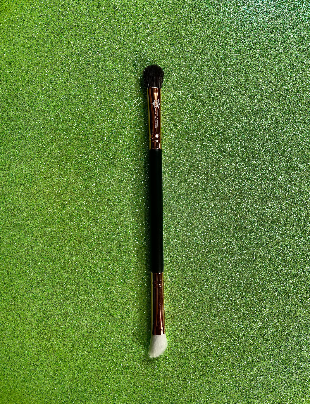 Dual - Ended Large and Angled Blending Brush