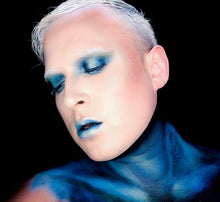 Load image into Gallery viewer, Male MUA in deep navy eyeshadoe pigmented avant editoria makeup affordable 
