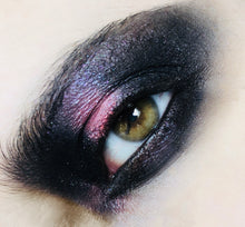 Load image into Gallery viewer, Avant garde makeup black purple shimmer pigmented 
